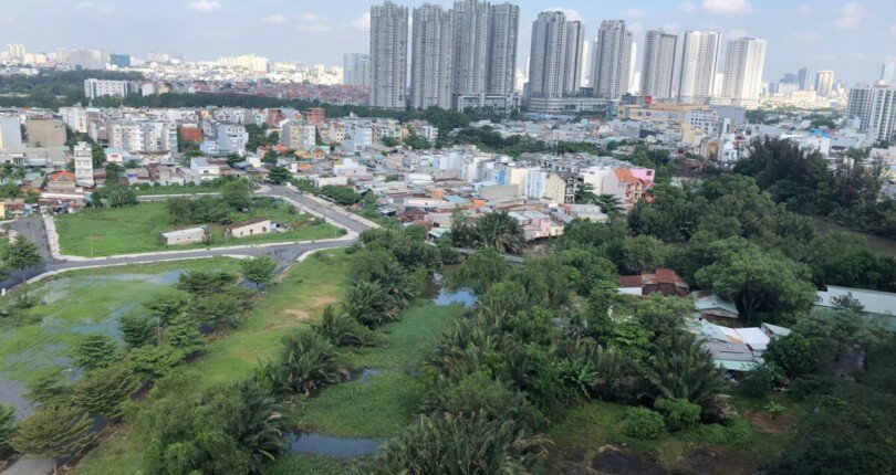 Cho thuê căn góc Sky Garden 3. DT 74m2 Thiết kế 2 phòng ngủ-2wc- View trực diện hồ bơi- Giá 19 Triệu/Tháng