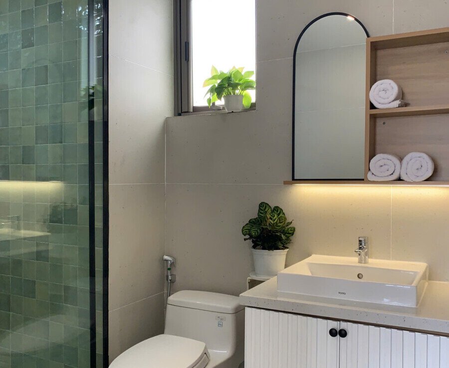 wc 1 900x738 - Cần bán gấp căn hộ Saigon South Residences. DT 95m2 Nhà đẹp- mới- 3 Phòng-2wc- Lầu trung- Giá 8.350 Tỷ