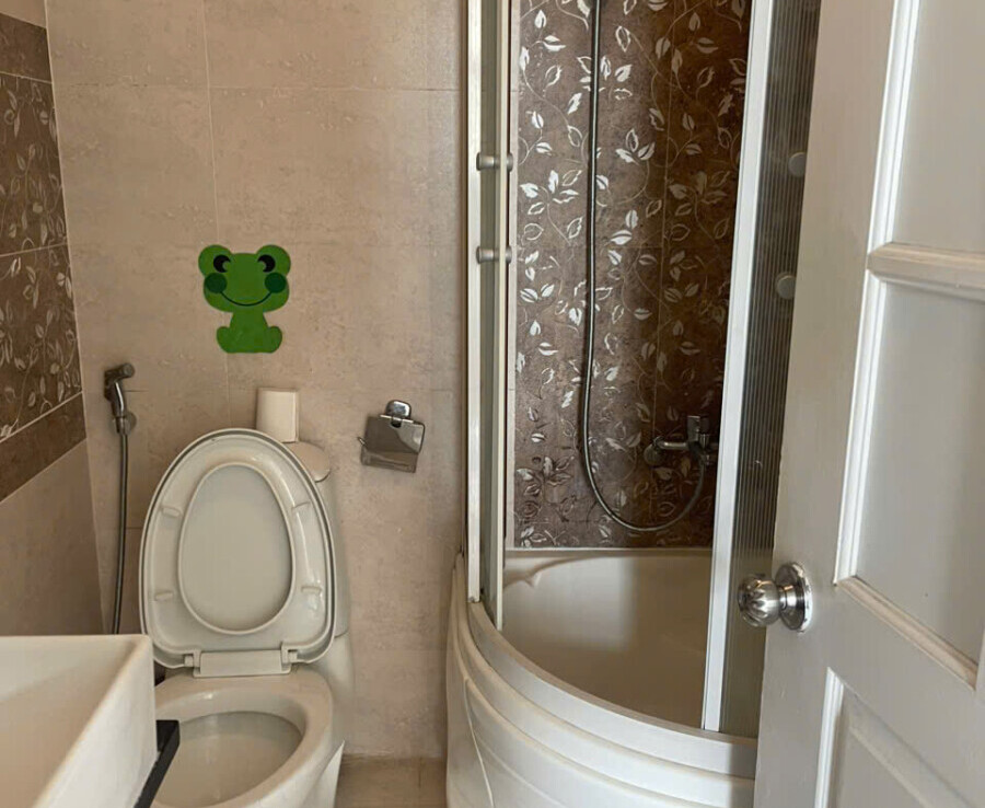 wc can goc sky 3 can ban 8 900x738 - Bán nhanh căn góc Sky Garden 3. DT 74m2 Thiết kế 3 Phòng ngủ-2wc- View hồ bơi- Giá tốt 5.830 Tỷ