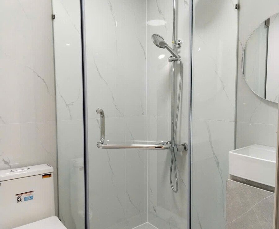 wc can ho hung vuong 3 ban 900x738 - Bán căn hộ Duplex Hưng Vượng 3. DT 100m2 Thiết kế 3 Phòng-2wc- Nội thất mới- đang trống- Giá 6.080 Tỷ