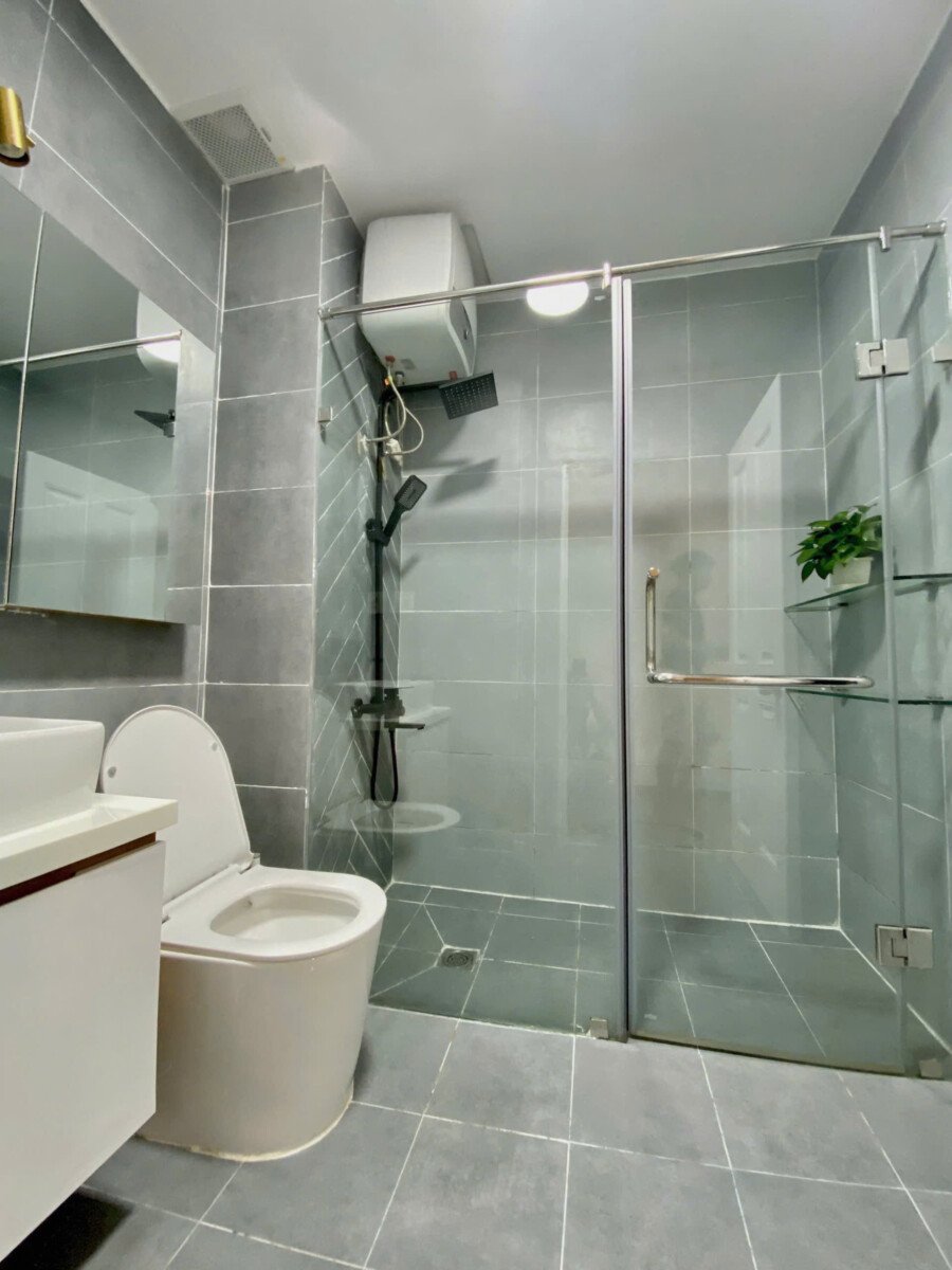 wc can sky ban - Cần bán căn hộ Sky Garden 3. DT 56m2 Nhà đẹp- Đang cho thuê 14 Triệu/Tháng- 2 phòng-2wc- Giá 4.6 Tỷ