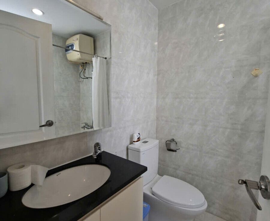 wc can sky garden 3 can ban 8 900x738 - Bán nhanh căn góc Sky Garden 3. DT 74m2 Nhà chưa qua đầu tư- thiết kế 2pn-2wc- Nội thất như hình- Giá 6.150 Tỷ