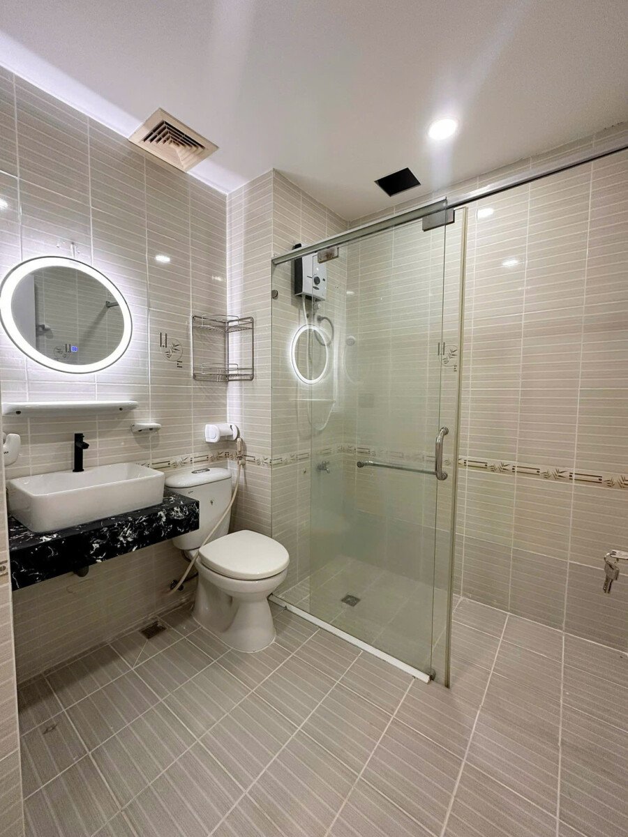 wc rong rai 1 - Cho thuê căn hộ đẹp tại Sky Garden 3. DT 56m2 Thiết kế 2 phòng-1wc- Nội thất như hình- Giá 17 Triệu/Tháng