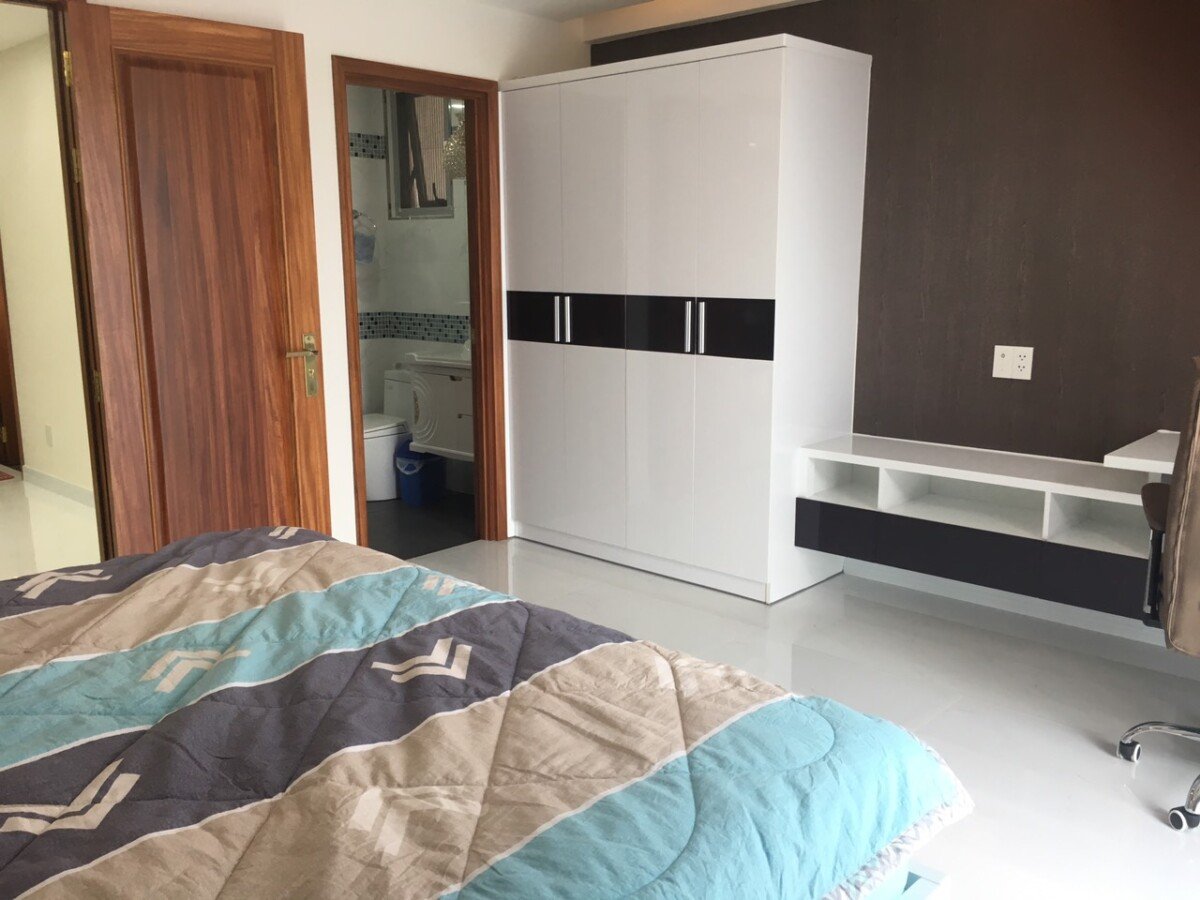 6 - Cho thuê căn hộ 133m2, chung cư Scenic Valley 1, 03pn, giá 40tr/tháng, nhà đẹp.