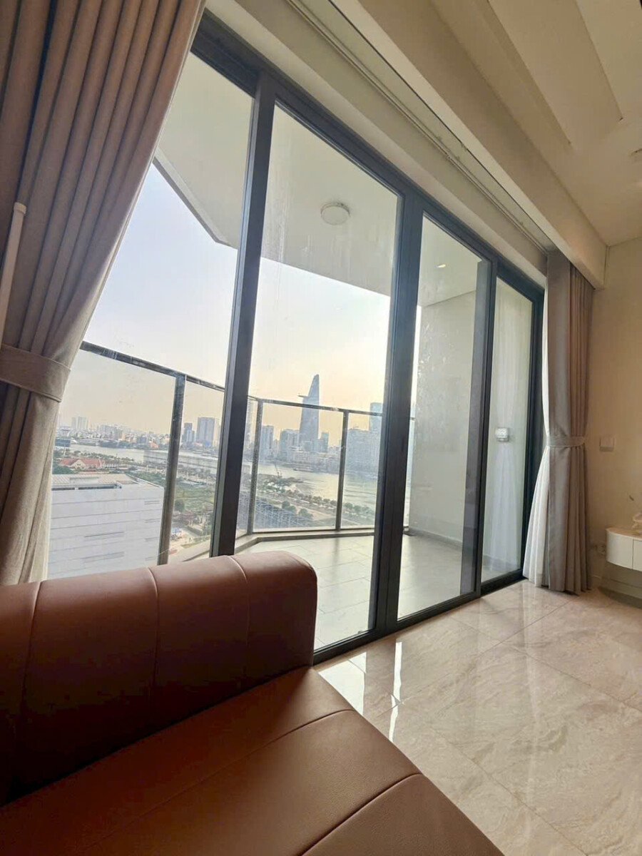 balcony can ho rong rai truc dien song sai gon - Giá mua bán căn hộ 2pn số 08 tòa A the Opera chung cư The Metropole T4/2026