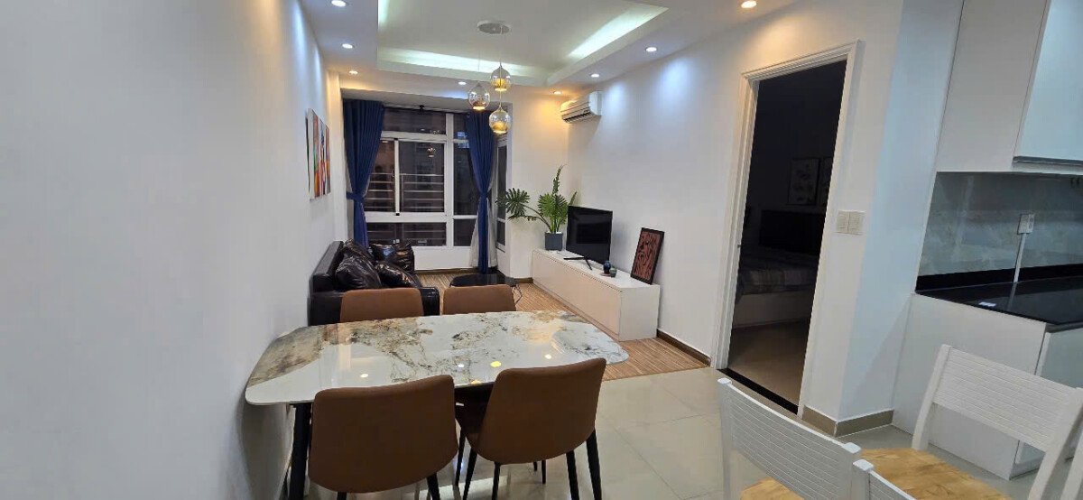 ban can ho sky garden 3 1 3 - Giảm 50 Triệu cho căn Sky Garden 3. DT 68m2 Lầu cao thiết kế 2 phòng-2wc- Nội thất như hình- Giá 5.680 Tỷ