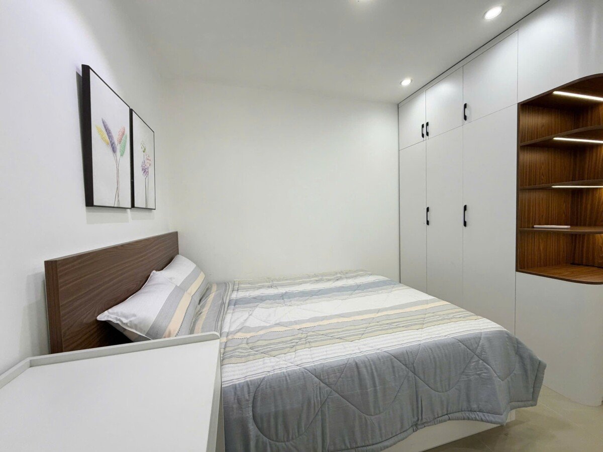 ban can ho sky garden 3 2 3 - Giảm 50 Triệu cho căn Sky Garden 3. DT 68m2 Lầu cao thiết kế 2 phòng-2wc- Nội thất như hình- Giá 5.680 Tỷ