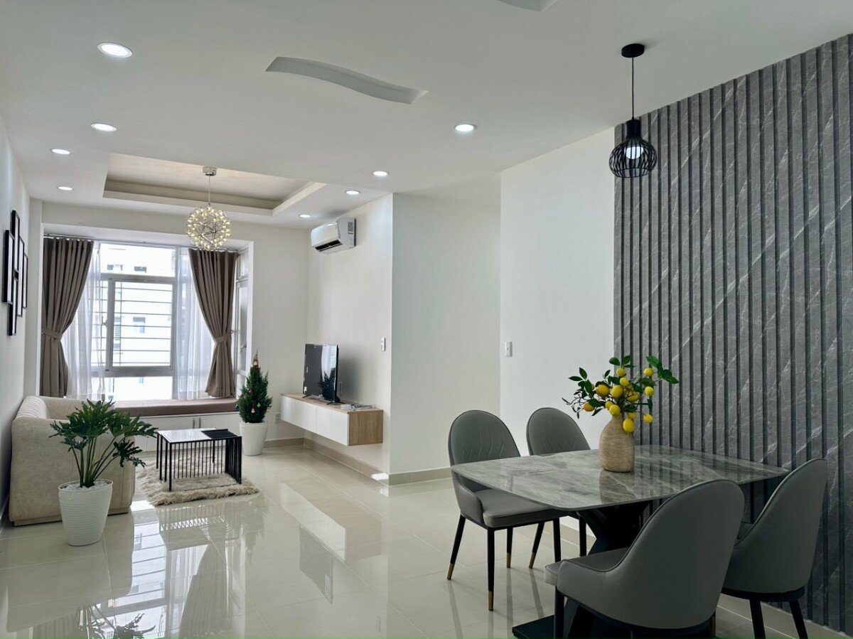 ban can ho sky garden 3 6 7 - Bán nhanh căn góc Sky Garden 3. DT 74m2 Đang cho thuê 15 Triệu/tháng- 2 Phòng-2wc- Giá bán 5.7 Tỷ