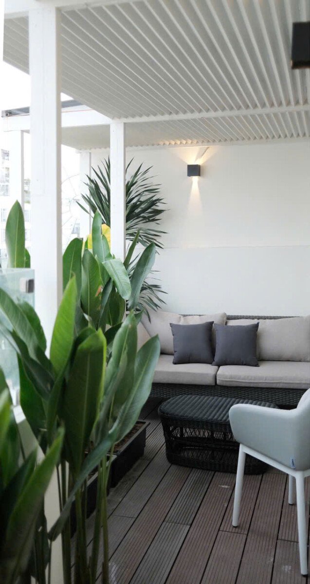 ban pethouse sky garden 3 2 - Bán Penthouse 2 sân tại Sky Garden 3. Tổng DT 250m2 Thiết kế 3 Phòng ngủ-4wc- Tặng kèm nội thất. Giá 13.2 Tỷ