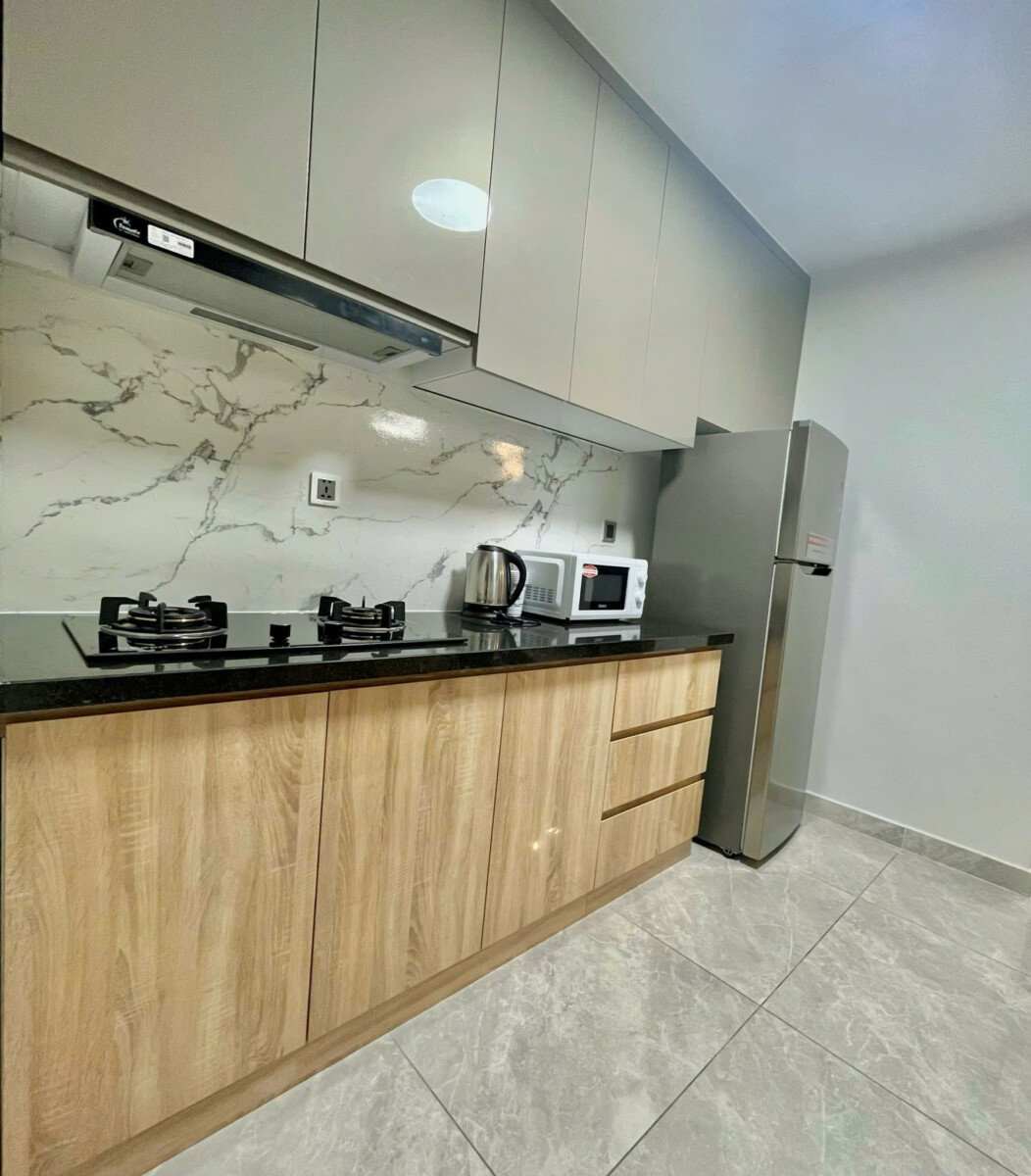 bep can ho ban 12 - Bán căn hộ chung cư Midtown The Peak, 89m2,02pn,giá 11 tỷ, nội thất đầy đủ.