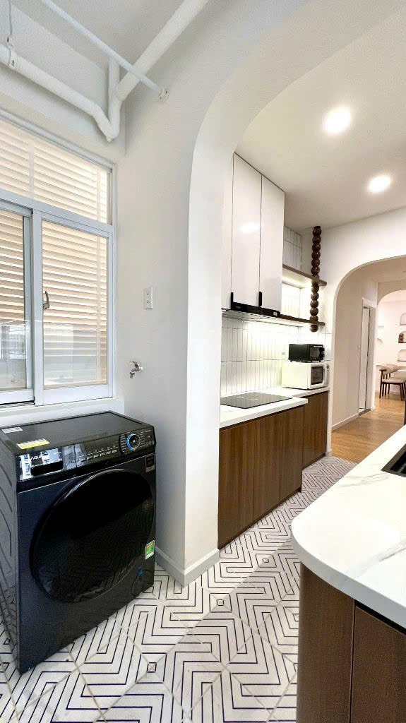 bep can ho can ban 8 - Cần bán gấp căn hộ 70,1m2, chung cư Sky Garden 3, giá 5.7 tỷ, nhà đang có hợp đồng thuê 19tr/tháng.