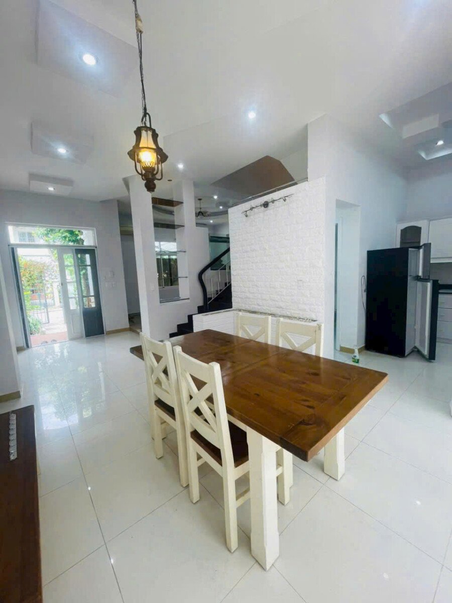 can canh phong an va phong khach rong rai - Giá cho thuê nhà Biệt thự nguyên căn mặt đường Nội khu Mỹ Thái 1 phường Tân Mỹ T4/2026