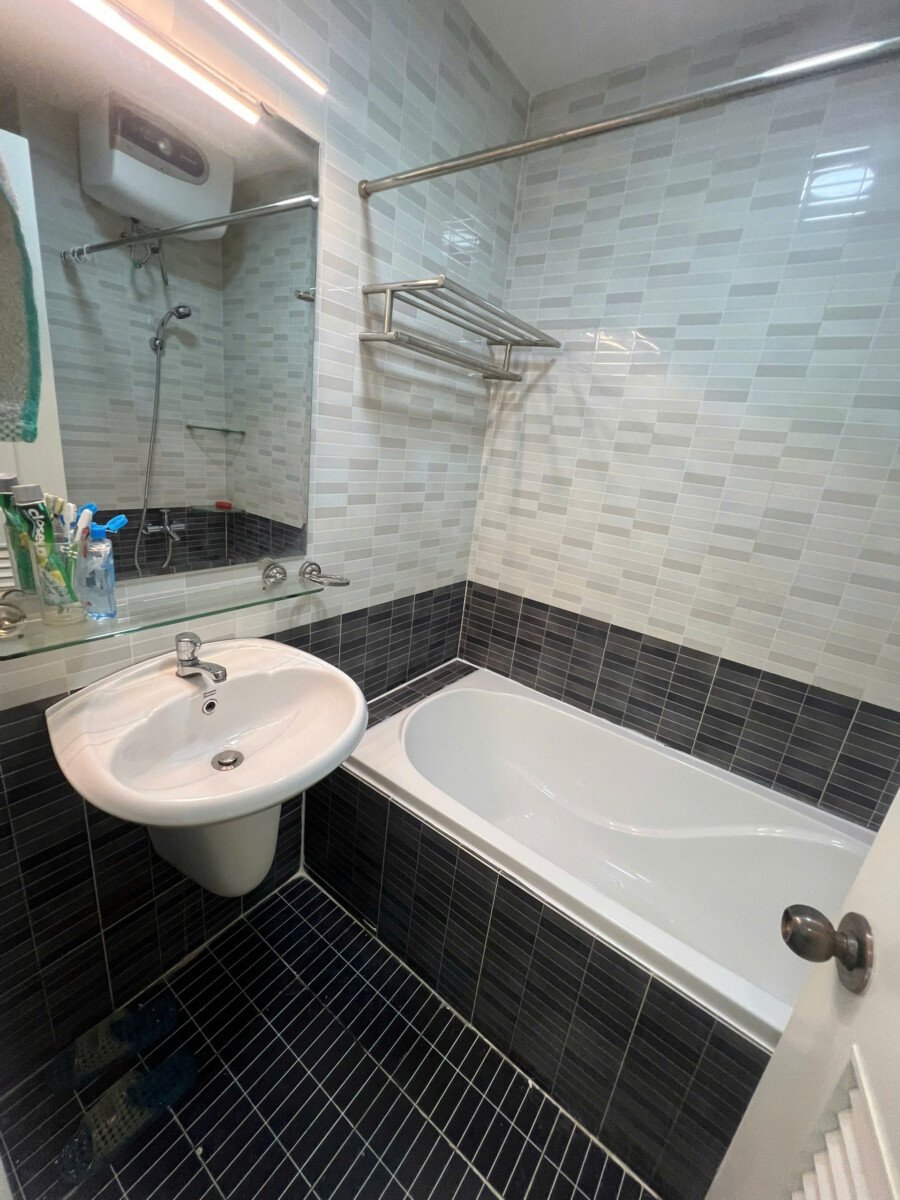 can cho thue can ho sky 3 2 - Cho thuê căn hộ Sky Garden 3. DT 70m2 Lầu cao-Nhà thiết kế 2 Phòng-2wc- View thoáng- Giá 18 Triệu/Tháng