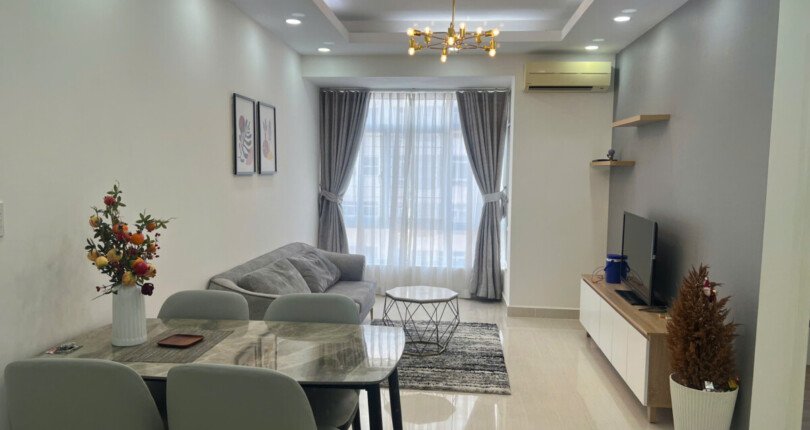 Cho thuê căn hộ Sky Garden 3. DT 70m2 Lầu cao-Nhà thiết kế 2 Phòng-2wc- View thoáng- Giá 18 Triệu/Tháng