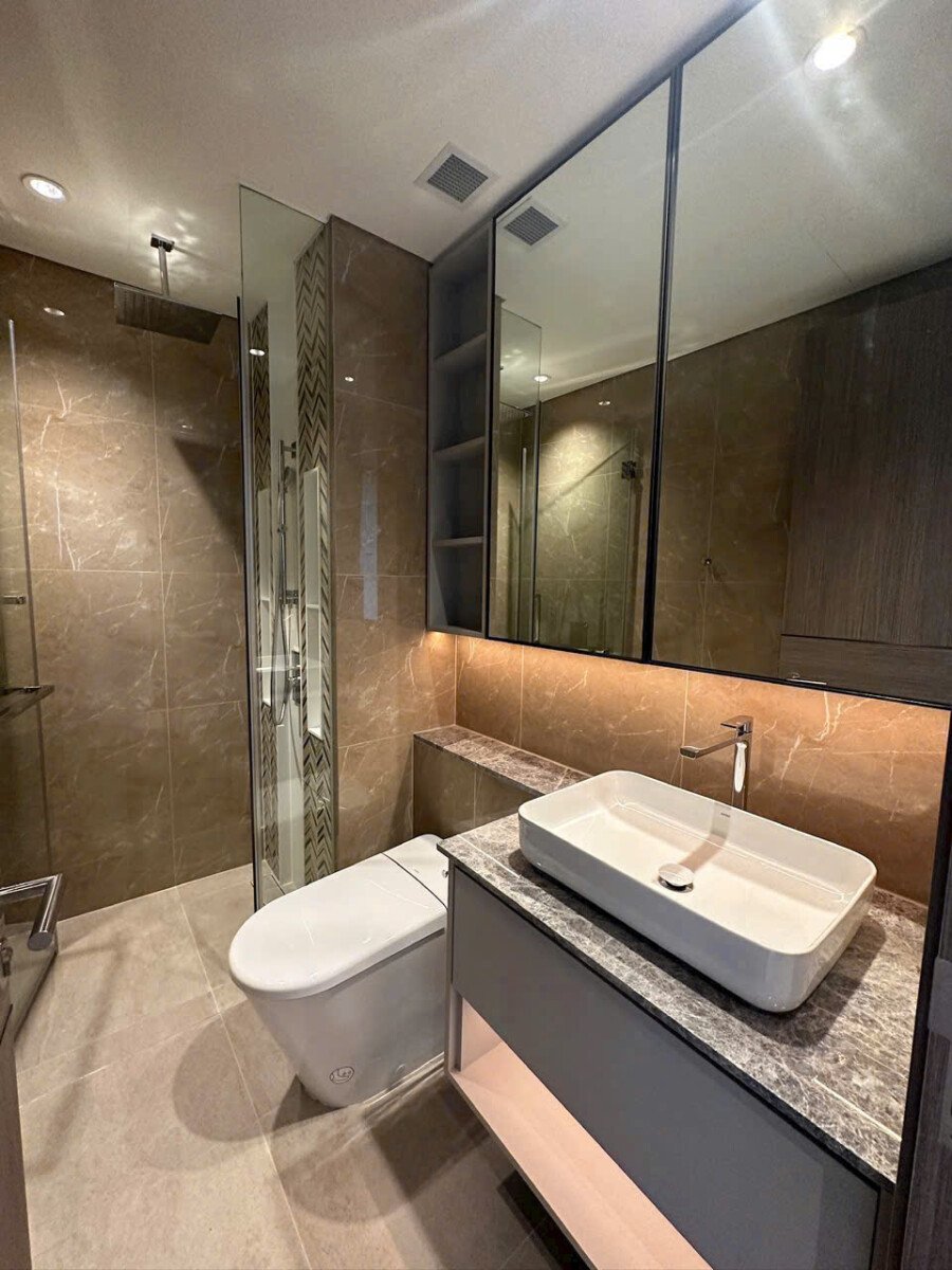 can ho co 2 nha tam hoan thien nhu hinh 1 - Giá mua bán căn hộ 2pn số 08 tòa A the Opera chung cư The Metropole T4/2026