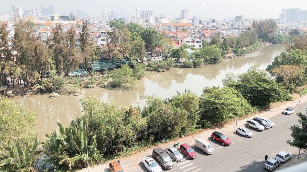 cho thue can ho sky garden 3 7 3 - Cho thuê căn góc Sky Garden 3. DT 74m2 View sông- thiết kế 2 phòng ngủ-2wc- Nội thất như hình- Giá 17 Triệu/Tháng