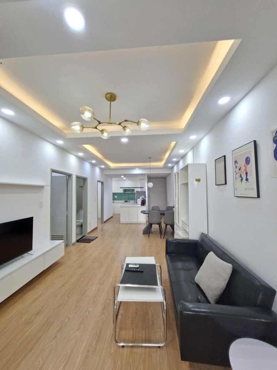 cho thue can hp skly garden 3 2 - Cho thuê căn hộ Sky Garden 3 có sân vườn. DT 95m2 Thiết kế 2 Phòng-2wc- Nội thất như hình- Giá 20 Triệu/Tháng