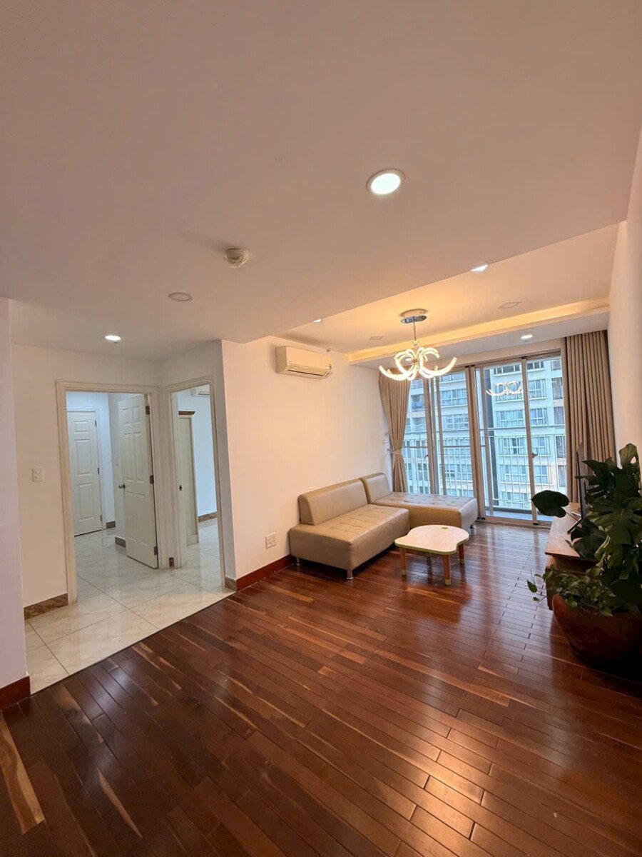 cho thue can scenic valley 3 phong 6 - Cho thuê căn hộ Scenic Valley 1. DT 110m2 Thiết kế 3 phòng-2wc- Phòng ngủ có ban công rộng- Giá 27 Triệu/Tháng