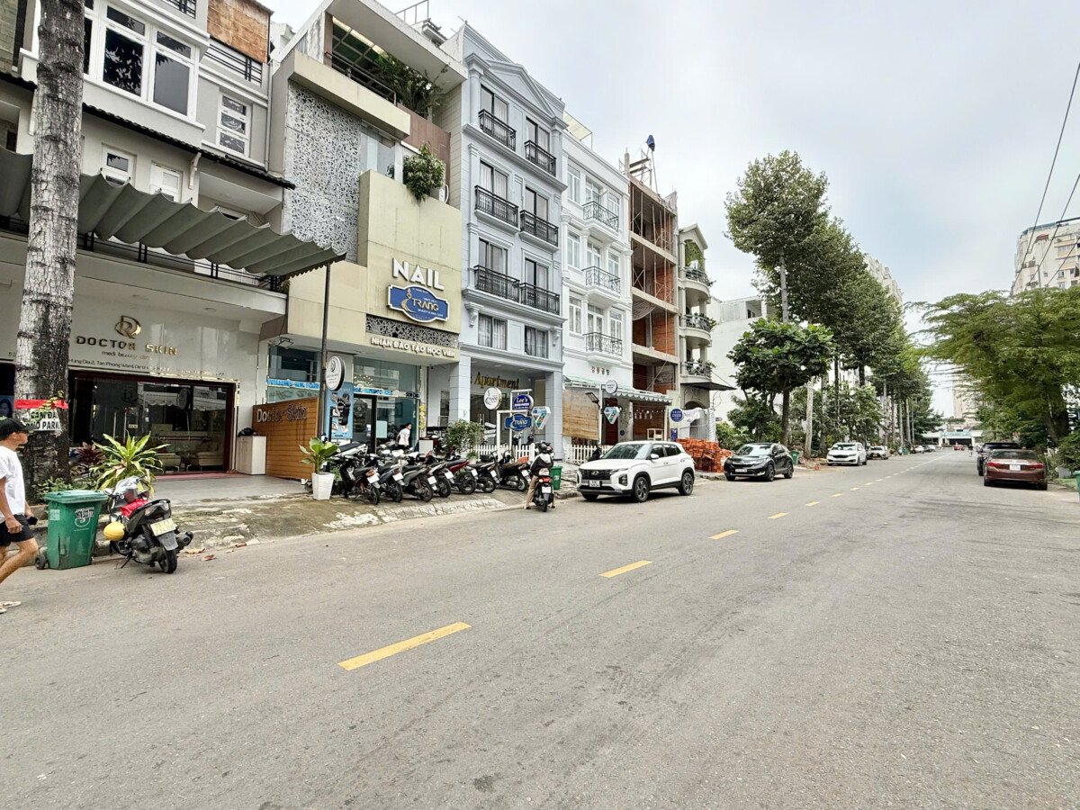 cho thue nha php noi khu hung phuoc 4 1 - Cho thuê nhà phố nội khu Hưng Phước 4. DT 110m2 Gồm 12 Phòng có thang máy- Mới sơn sửa- Giá 100 Triệu/Tháng