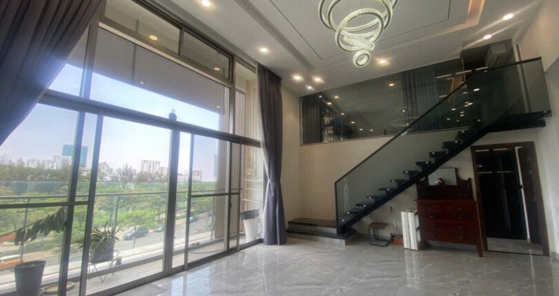 Cần cho thuê căn Shop House Midtown Tòa M7. DT sàn 100m2 Rất rộng rất thoáng- Giá chỉ 40 Triệu/Tháng