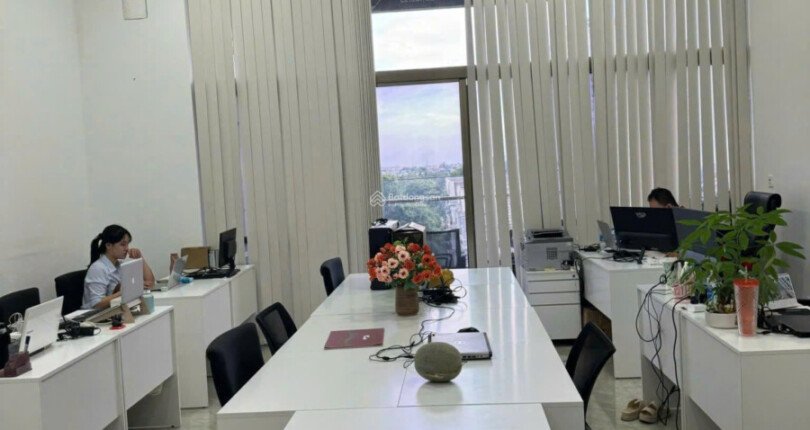 Cho thuê nhanh shophouse Midtown tòa M7. DT 52m2 Thích hợp mở văn phòng. View biệt thự Giá 22 Triệu/Tháng