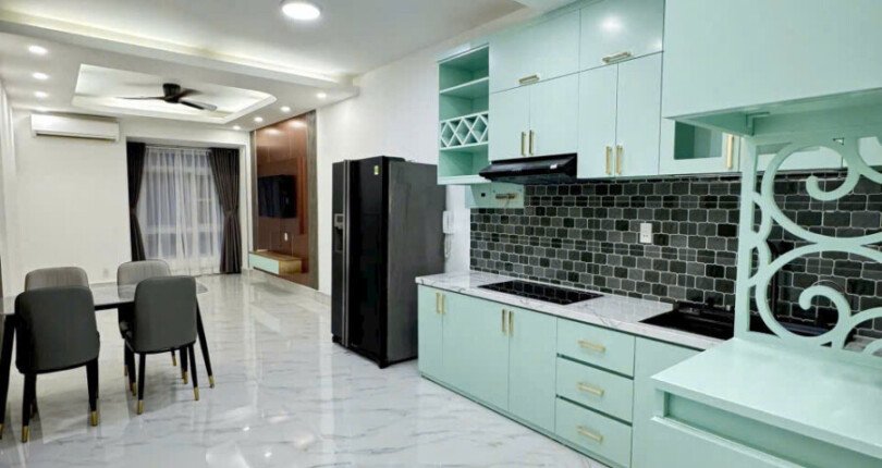 Bán căn hộ Sky Garden 2. DT 71m2 Nhà đẹp- Đang cho thuê 19 Triệu/Tháng. Thiết kế 2 Phòng-2wc- Giá 5.650 Tỷ
