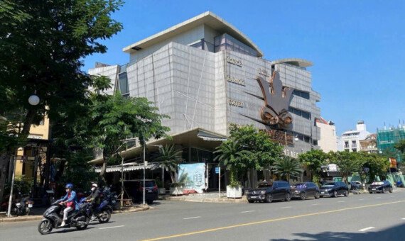 hinh anh cho thue toa nha khach san hoang trieu khu hung gia hung phuoc phuong tan hung t4 2026 570x340 - Trang chủ