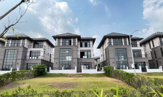 hinh anh mua ban nha dinh thu noi khu zeitgeist nha be t4 2026 570x340 - Trang chủ