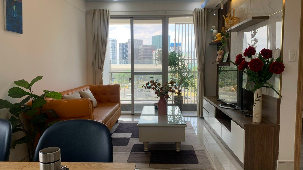 hinh anh phong khach can ho can ban 4 - Bán căn hộ 03pn, chung cư Scenic Valley 2, giá 9.4 tỷ, nhà đang có hợp đồng thuê.