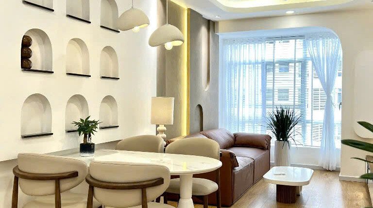 Cần bán gấp căn hộ 70,1m2, chung cư Sky Garden 3, giá 5.7 tỷ, nhà đang có hợp đồng thuê 19tr/tháng.