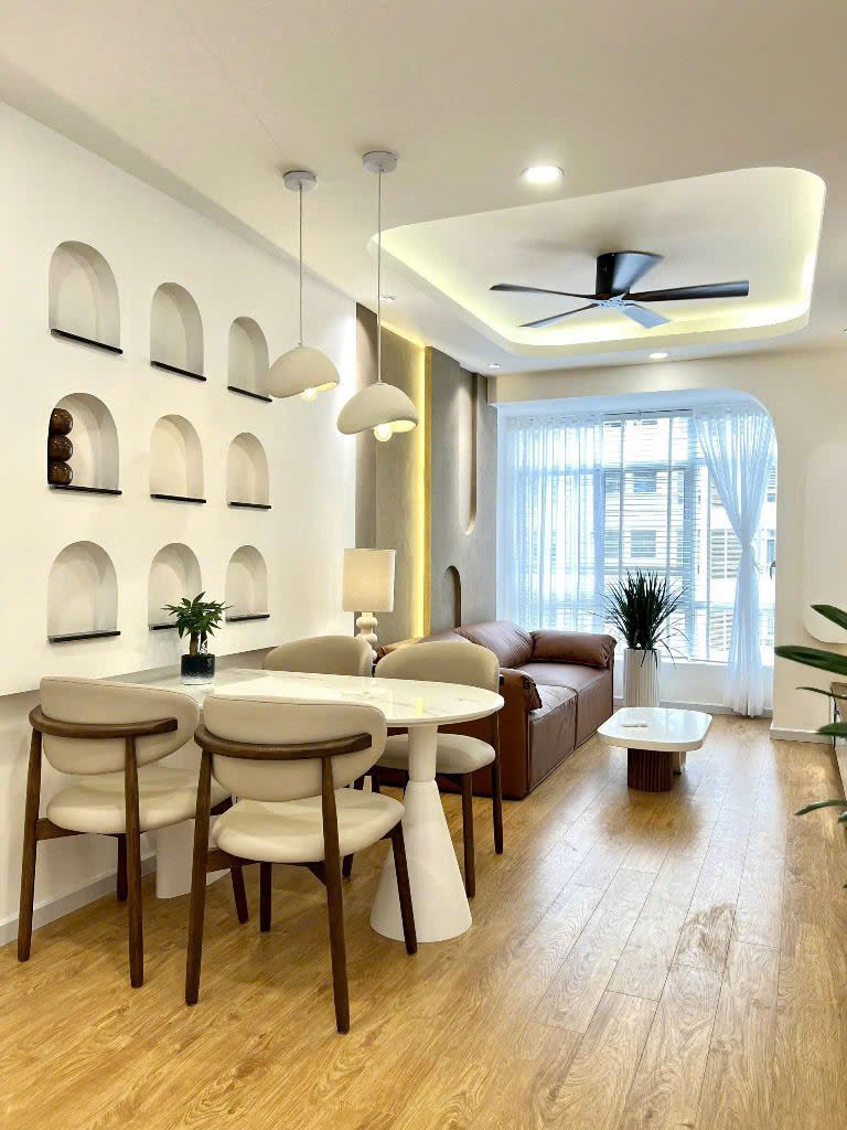 hinh anh phong khach can ho can ban 9 - Cần bán gấp căn hộ 70,1m2, chung cư Sky Garden 3, giá 5.7 tỷ, nhà đang có hợp đồng thuê 19tr/tháng.