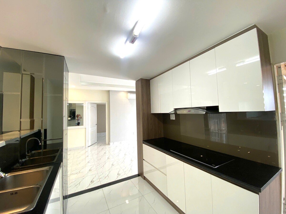 khong gian bep rong rai 5 - Giá cho thuê căn hộ 3pn tòa C chung cư Mỹ Phát phường Tân Hưng T4/2026