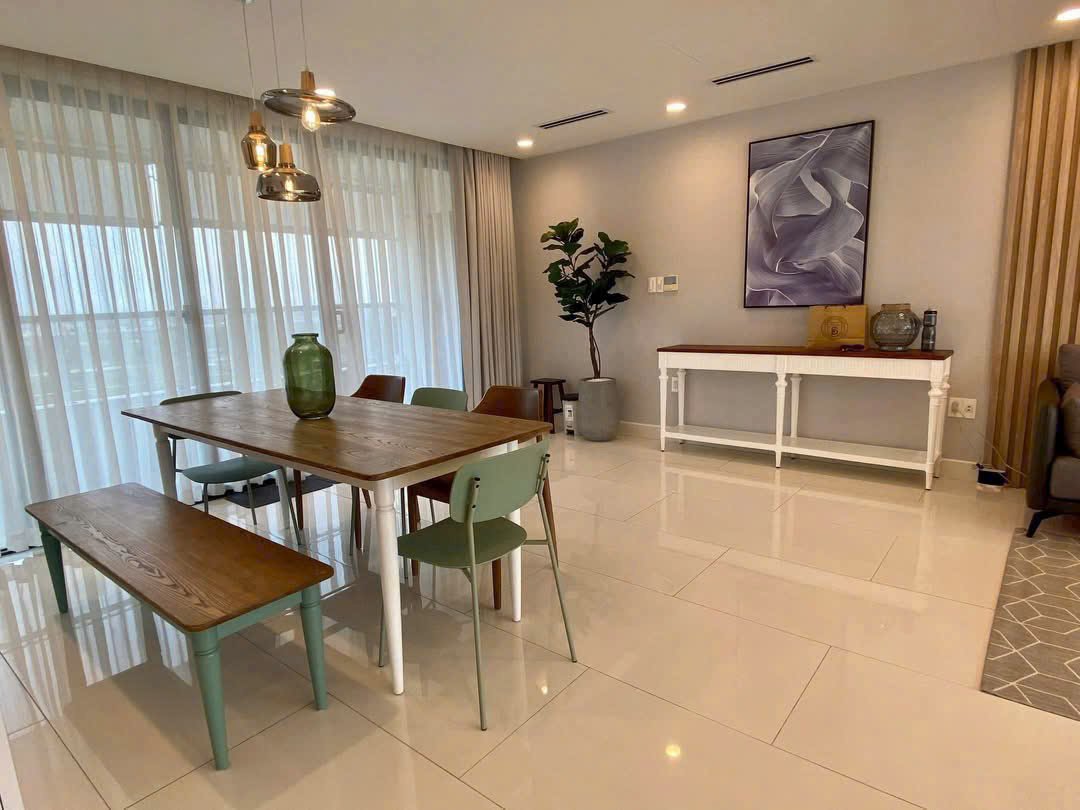 khong gian phong an rong rai - Giá mua bán căn hộ 3pn view sông chung cư The Panorama phường Tân Hưng T4/2026