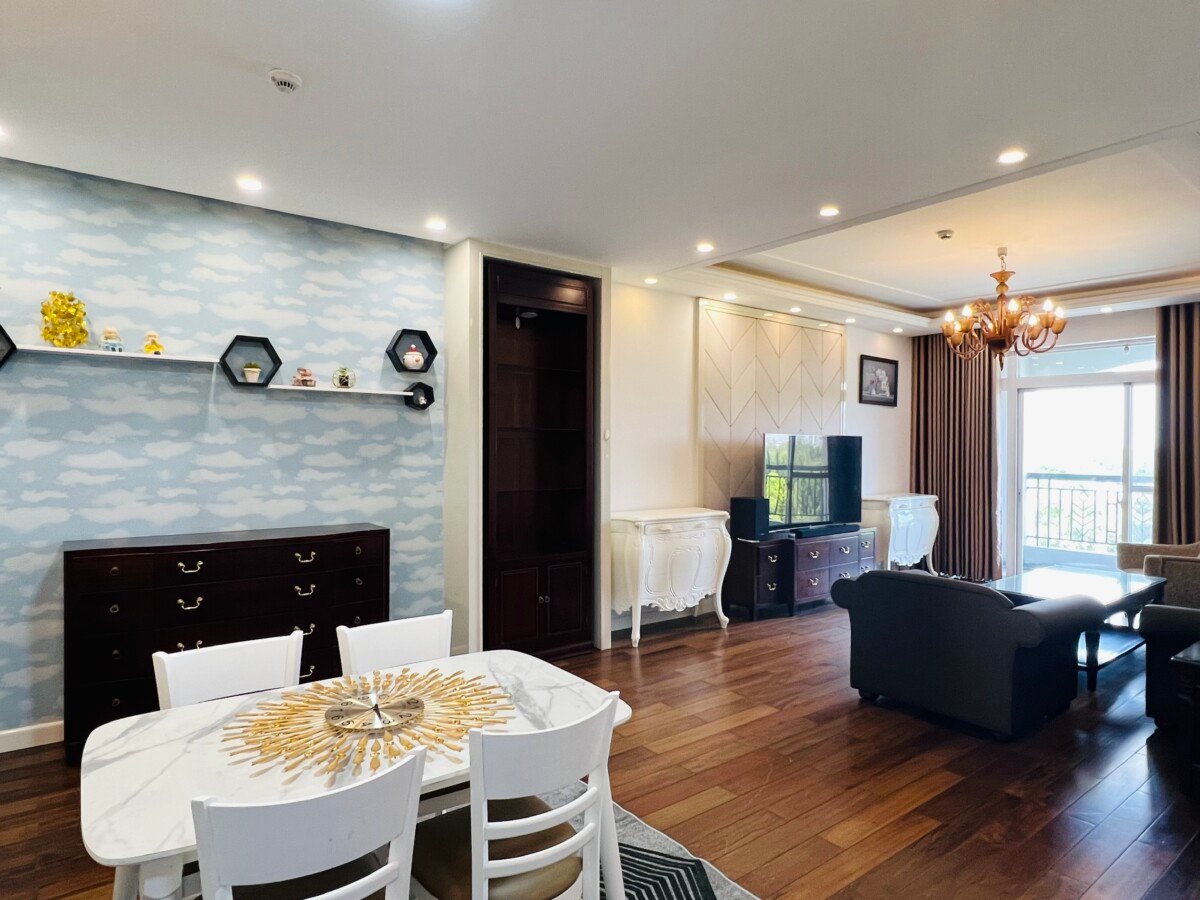 khong gian phong an va phong khach - Giá mua bán căn hộ 3pn tòa C chung cư Green View phường Tân Mỹ T4/2026