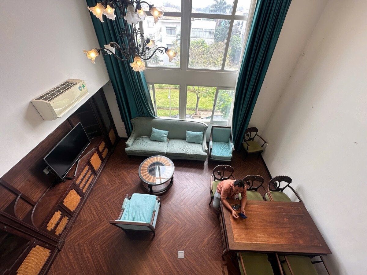 khong gian phong khach can ho ban - Giảm giá bán gấp căn hộ Duplex 2pn tòa B chung cư Mỹ Cảnh phường Tân Hưng T4/2026