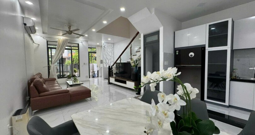 Giá mua bán nhà nguyên căn Đường số 7 Khu Biệt thự Lavila Kiến Á Nhà Bè T5/2026