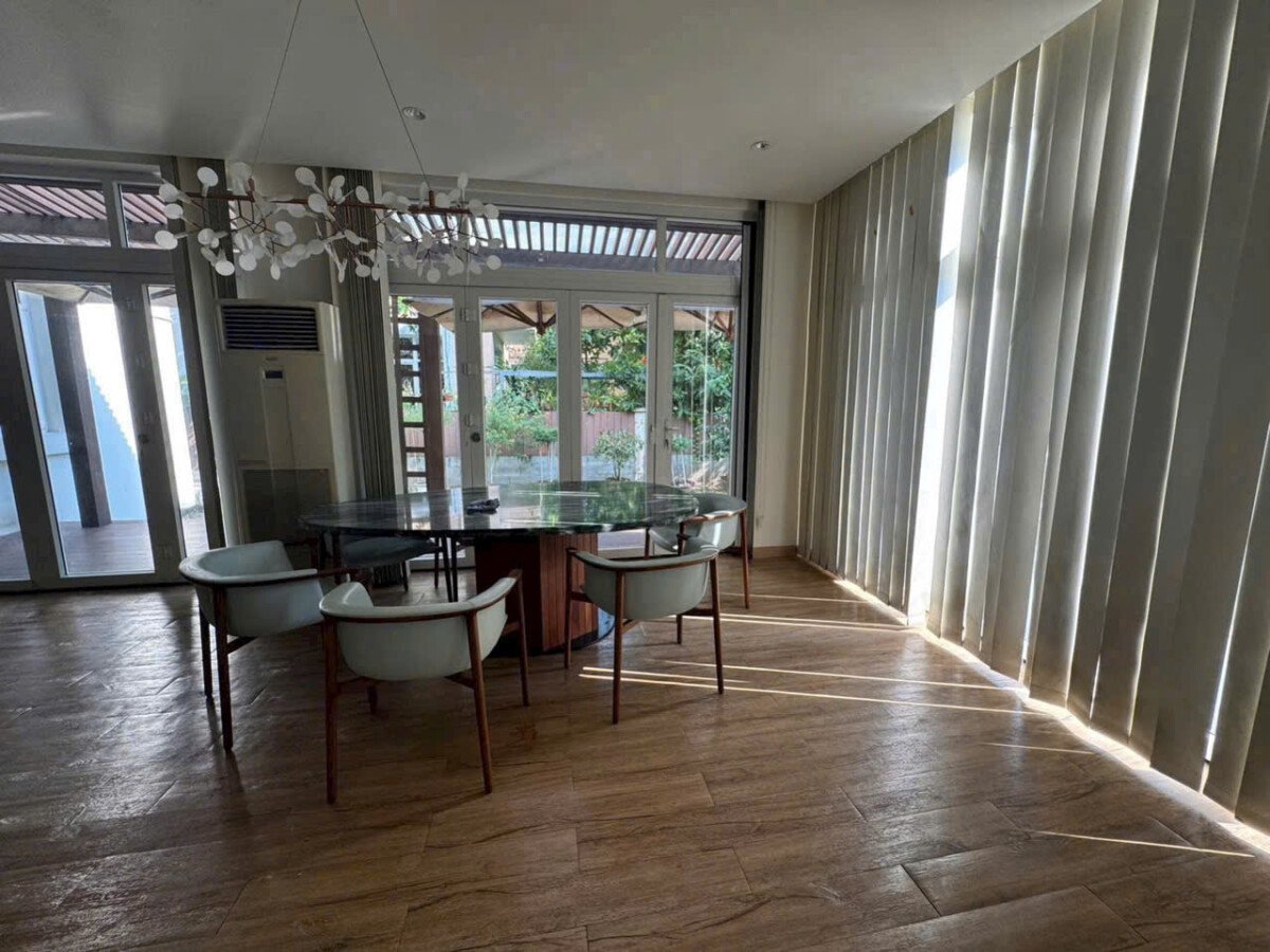 khong gian phong khach tang tret - Giá mua bán nhà Biệt thự Tứ Lập mặt đường Phố Tiểu Nam kdc Mỹ Gia phường Tân Mỹ T4/2026