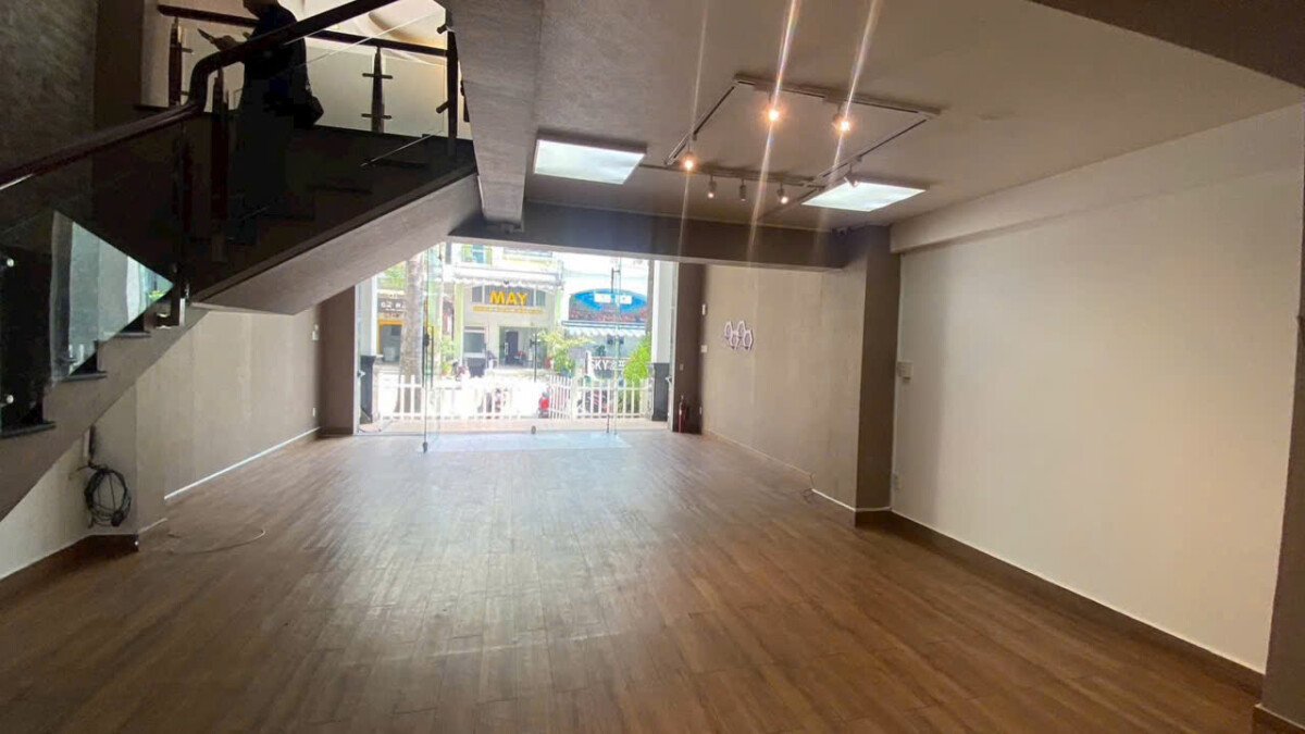 khong gian san trong suot - Giá cho thuê tòa nhà văn phòng mặt Đường số 2 Nội khu Hưng Gia 2 t4/2026