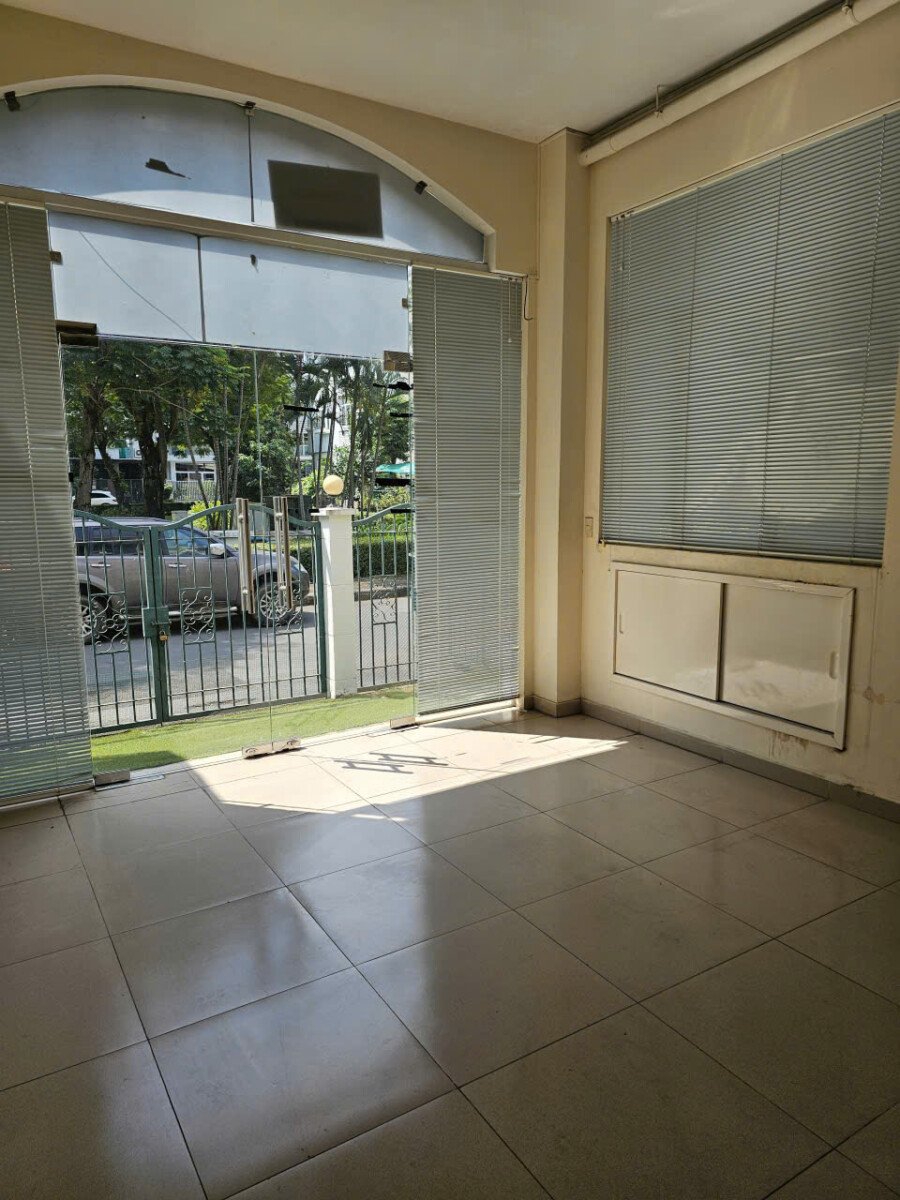 khong gian tang 1 rong rai - Giá cho thuê nhà Biệt thự Nội khu Mỹ Gia 1 phường Tân Mỹ T4/2026