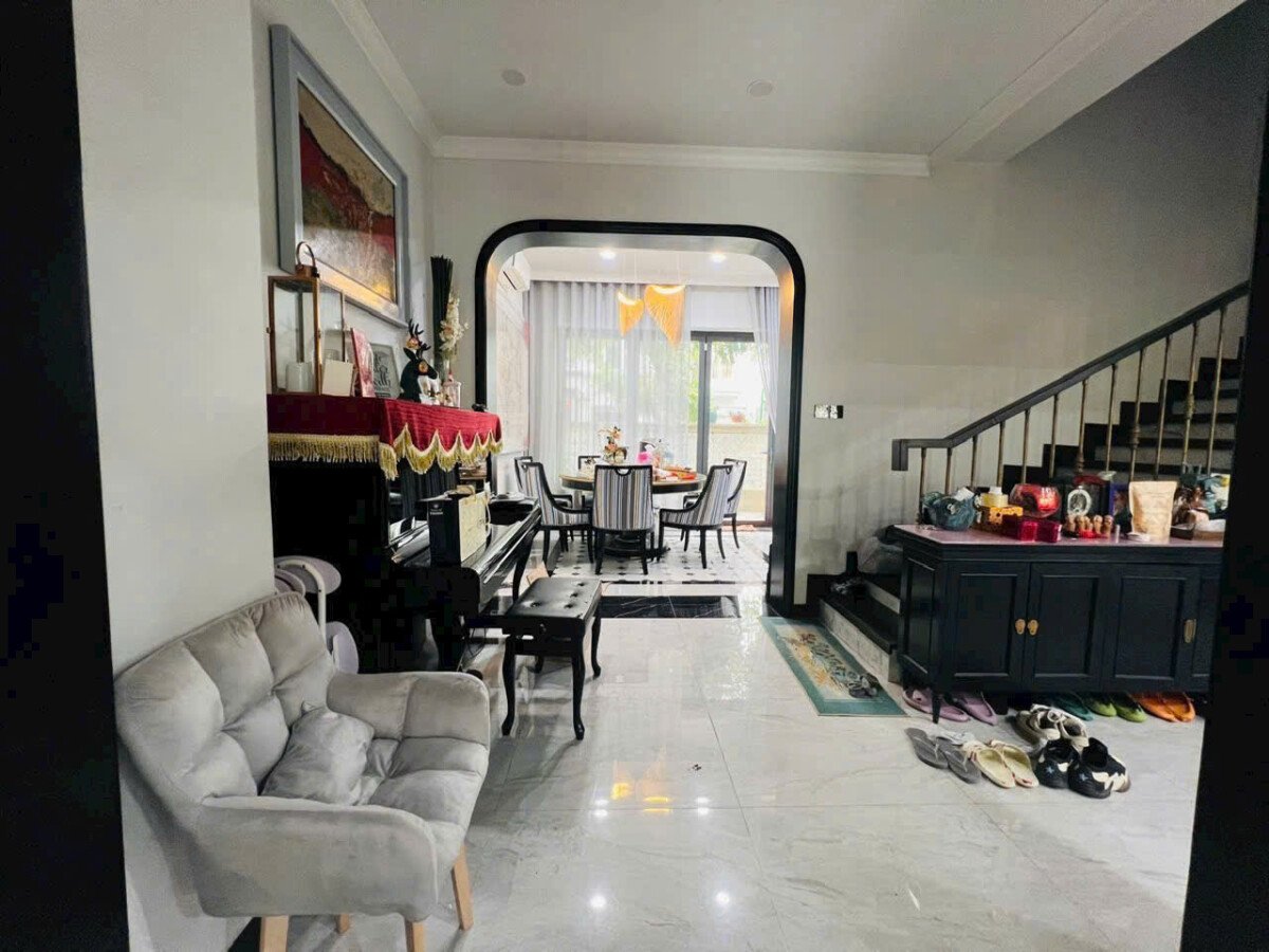 khong gian tang 1 sang trong - Giá mua bán nhà Biệt thự nguyên căn mặt đường Nội Khu Mỹ Thái 1A phường Tân Mỹ T5/2026