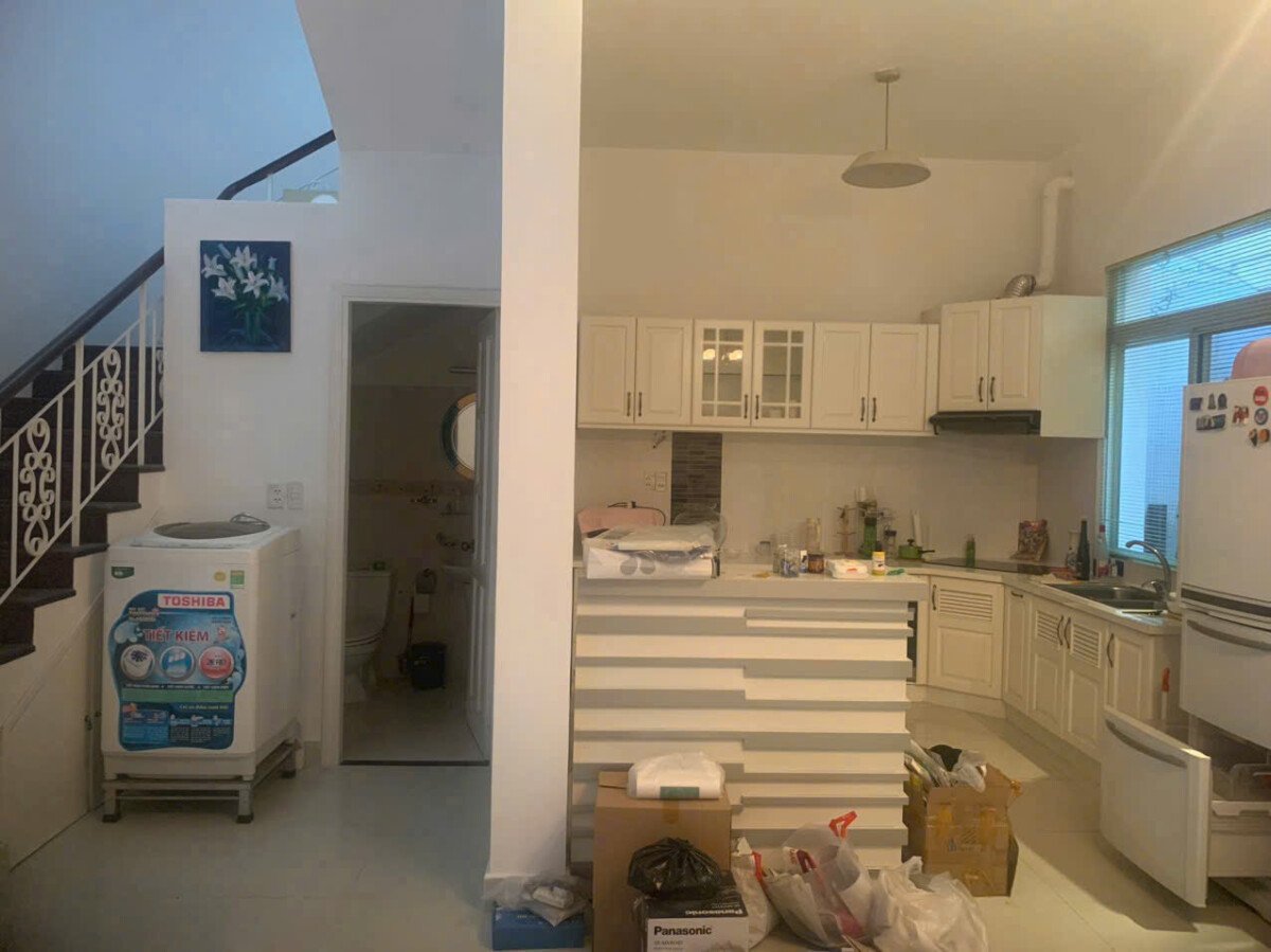 khu vuc bep tang tret nha biet thu ban - Giá bán nhà Biệt thự số B2-45, số mới 15 Nội khu Mỹ Giang 1A phường Tân Hưng T4/2026