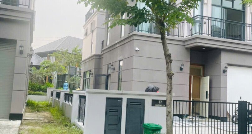 Giá mua bán nhà Biệt thự Song Lập Nội khu Zeitgeist Nhà Bè T4/2026