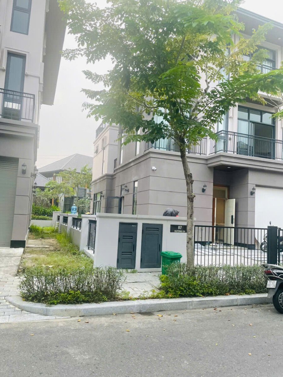 mat ben hong nha biet thu ban - Giá mua bán nhà Biệt thự Song Lập Nội khu Zeitgeist Nhà Bè T4/2026