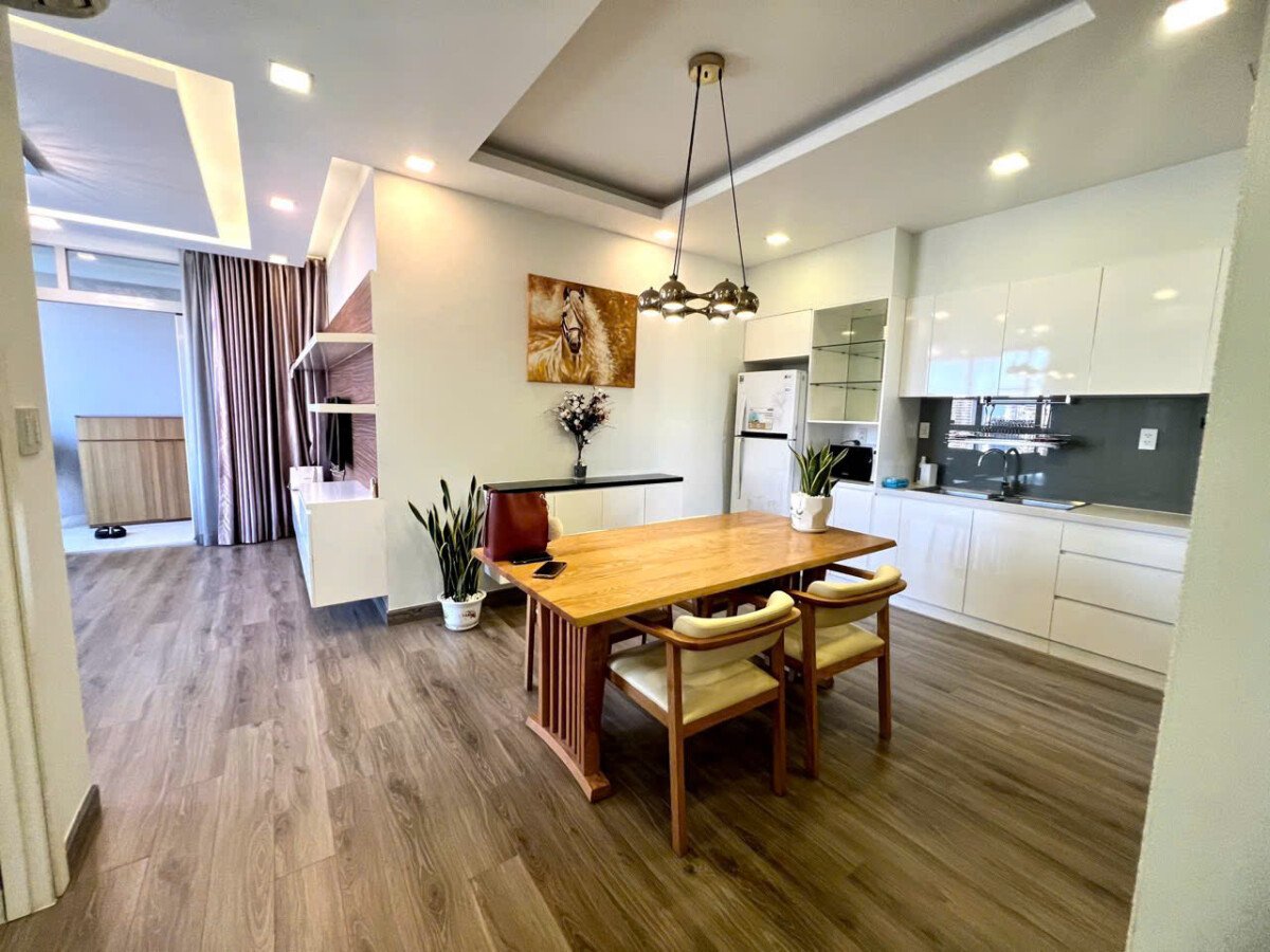 nha bep can star hill cho thue - Cho thuê căn hộ đẹp tại Star Hill. DT 94m2 Nhà đẹp- Lầu cao- View thoáng- 3 Phòng-2wc- Giá thuê 25 Triệu/Tháng