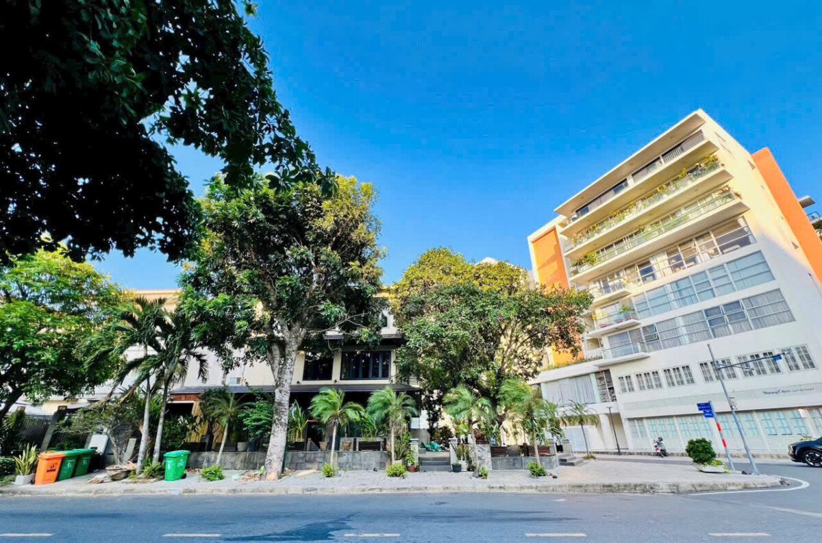 nha biet thu ban lien ke chung cu garden court phuong tan hung - Giá mua bán nhà Biệt thự góc đường Nguyễn Cao Kđt Phú Mỹ Hưng T4/2026