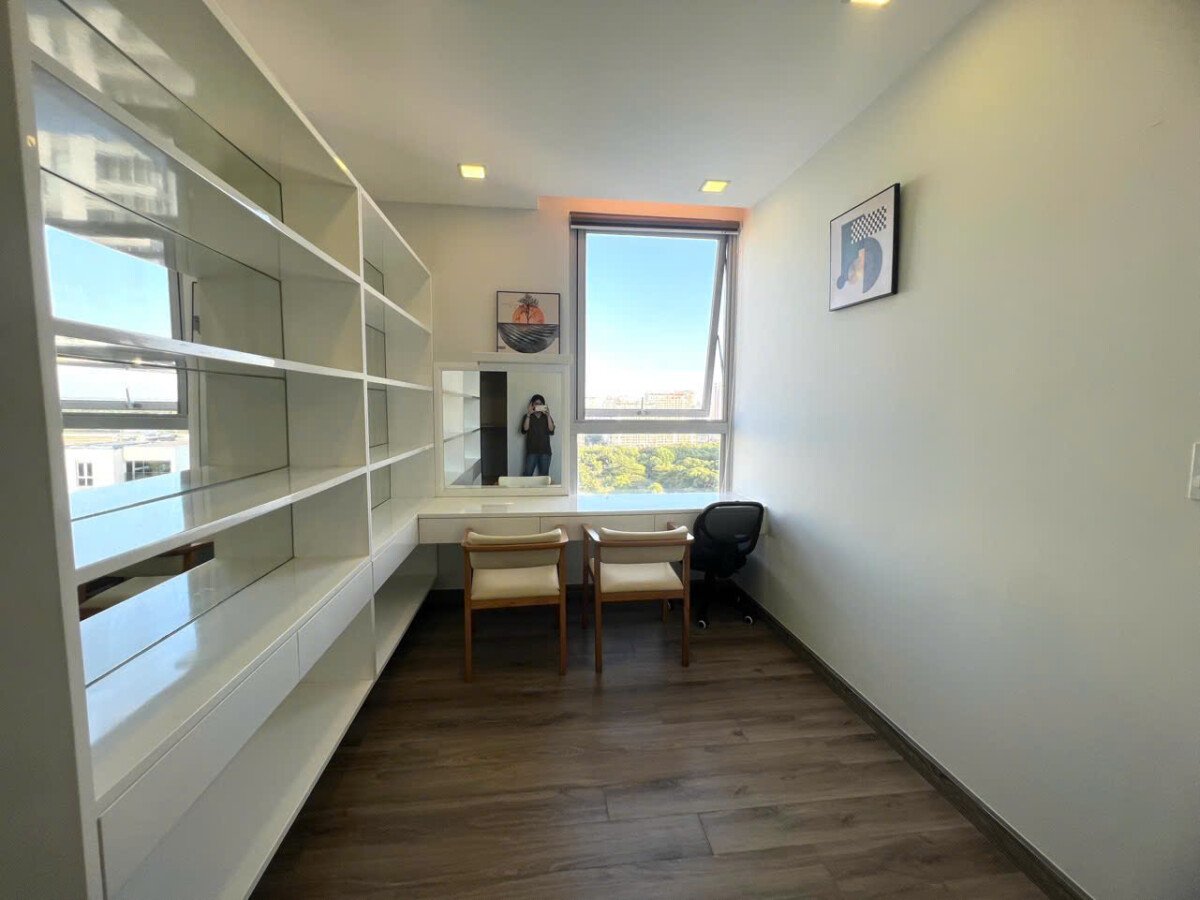 phog lam viec - Cho thuê căn hộ đẹp tại Star Hill. DT 94m2 Nhà đẹp- Lầu cao- View thoáng- 3 Phòng-2wc- Giá thuê 25 Triệu/Tháng