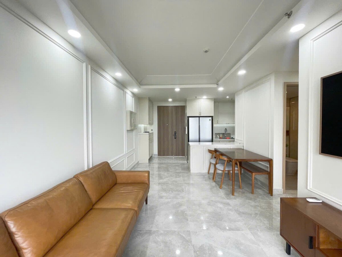 phong khach can ho ban 2 - Bán căn hộ 02pn, chung cư The Peak Midtown, giá 10 tỷ, nhà đang có hợp đồng thuê ổn định.