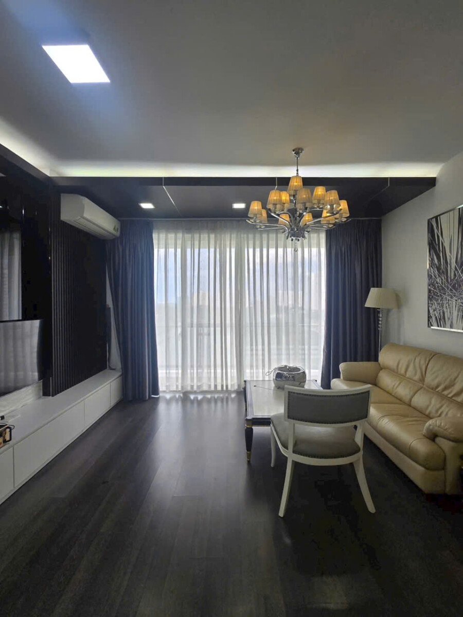 phong khach can ho ban 22 - Giá mua bán căn hộ 3pn tòa C chung cư Riverpark Residence phường Tân Hưng T4/2026