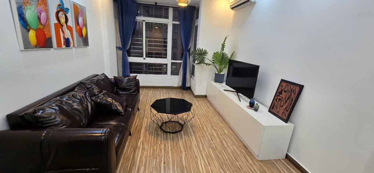 phong khach can ho ban 30 - Cần bán căn hộ 68m2, chung cư Sky Garden 3, 02pn, giá 5.660 tỷ, xem nhà dễ.