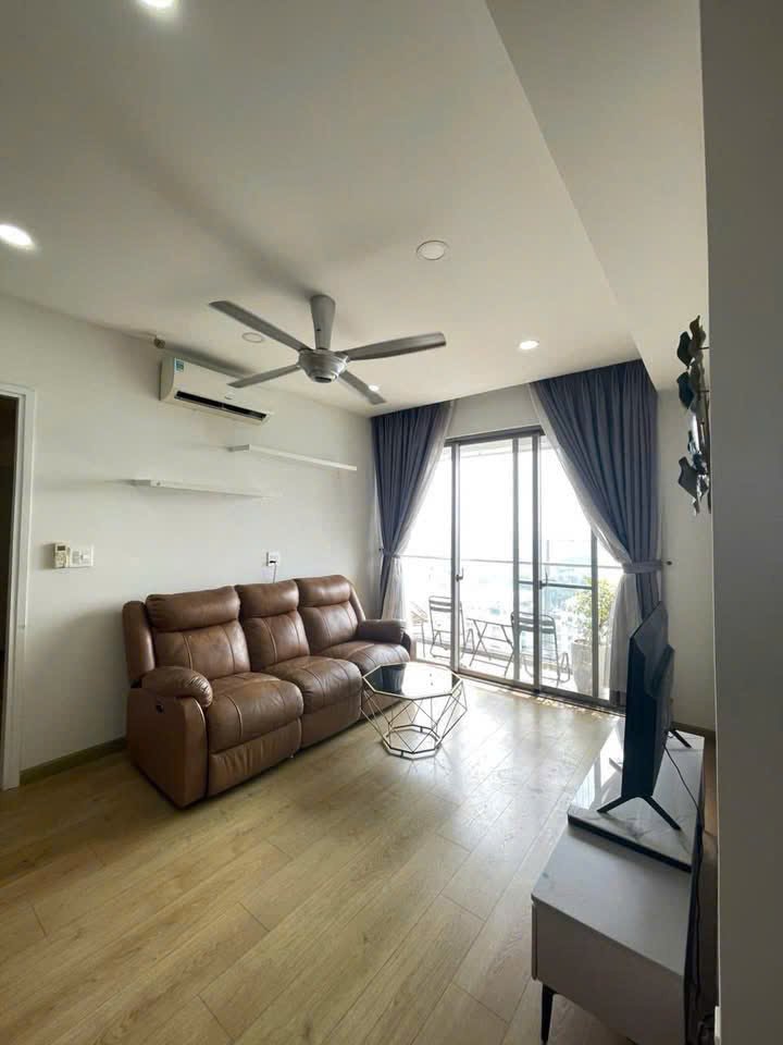 phong khach can ho ban 38 - Giá mua bán căn hộ 2pn số 08 tòa D chung cư Hưng Phúc Happy Residence phường Tân Mỹ T4/2026